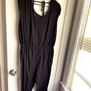 XL skinny leg black jumper